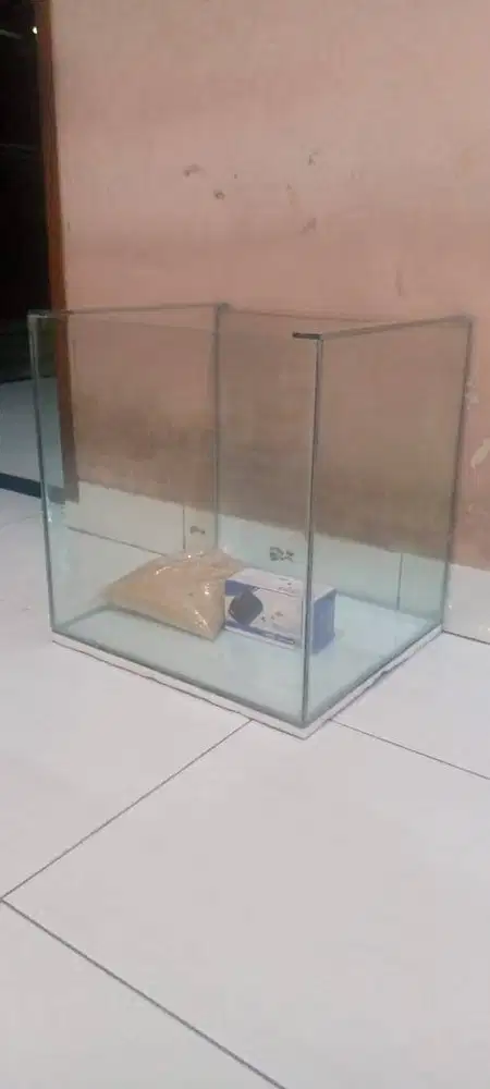 Aquarium 40x35x40 mesin aerator pasir bali