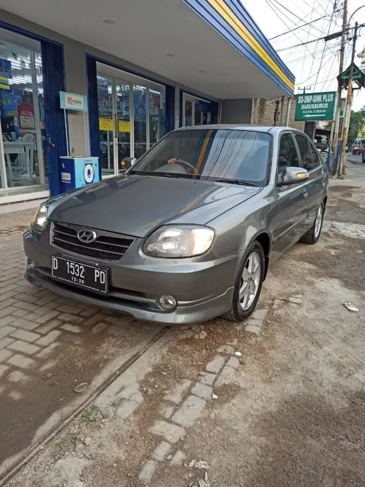 Jual hyundai avega 2011 mulus