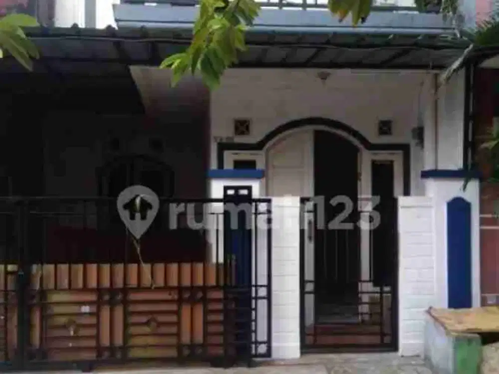 DIJUAL RUMAH MURAH 2 LANTAI LOKASI STRATEGIS