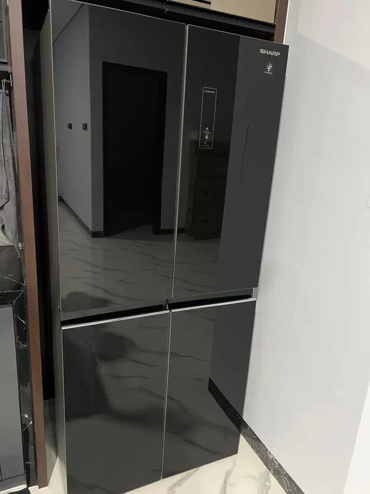 Kulkas Sharp 4 pintu ,masi baru