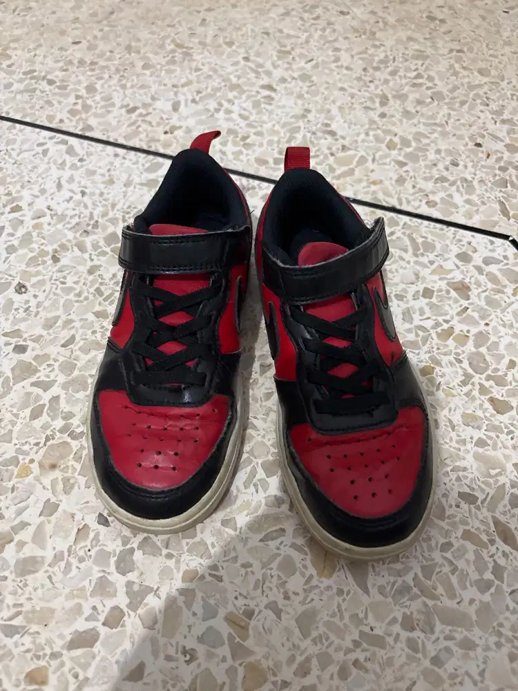 Sepatu merk Nike uk 29,5