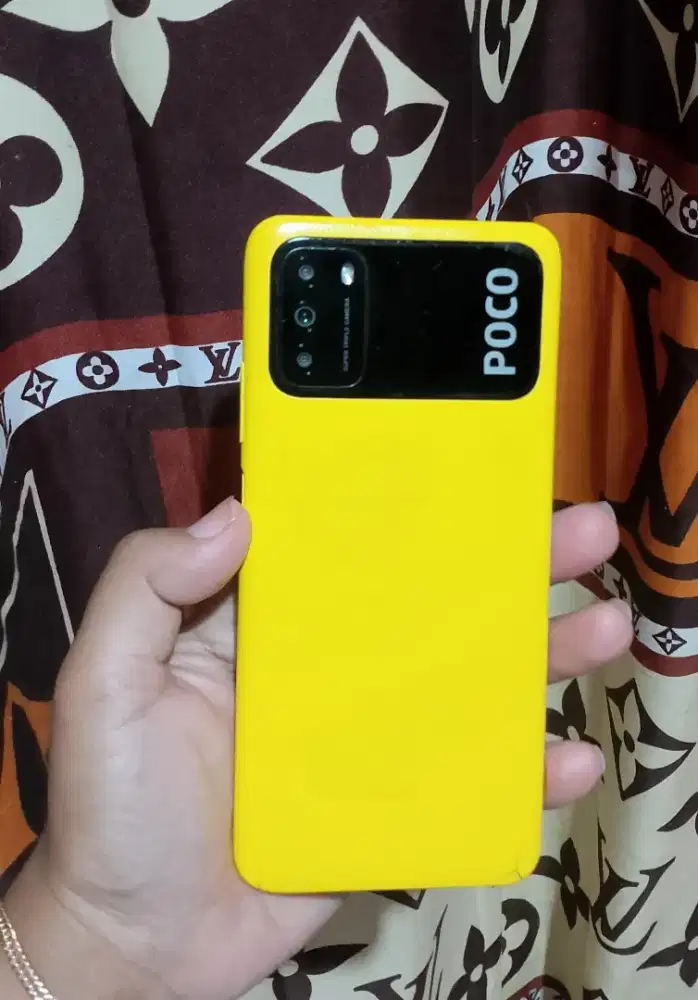 Poco M3 ram 4+1/64!.