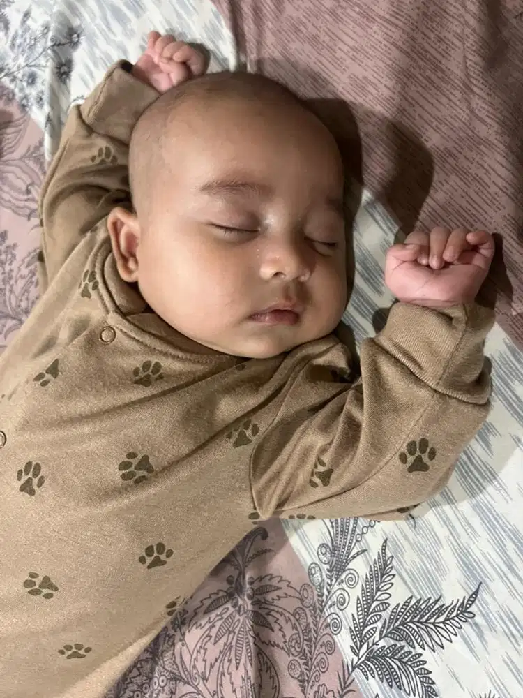 Di cari asisten rumah tangga