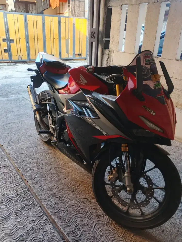 Dijual Motor Honda CBR 150R New ABS 2022