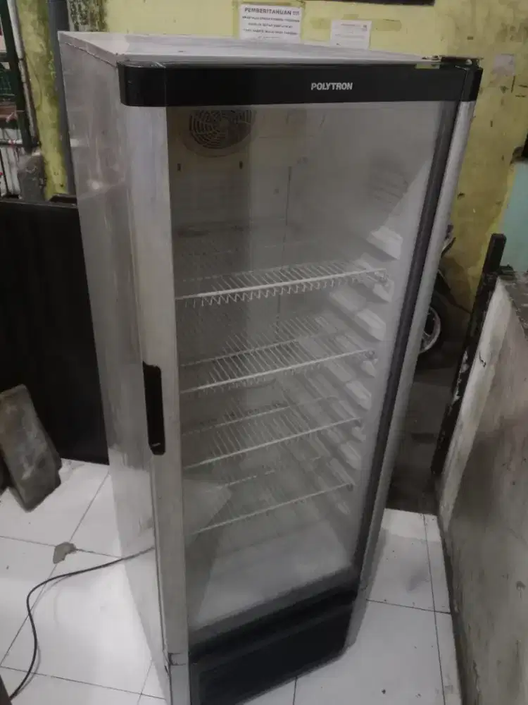 SHOWCASE POLYTRON