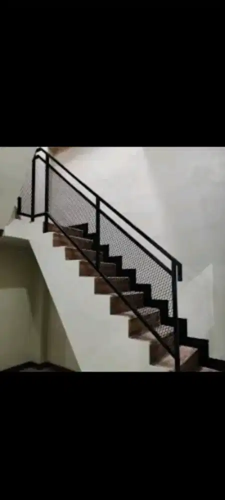 Pagar, Realling Tangga,Balkon, Pintu Garasi,atap Canopy,DLL
