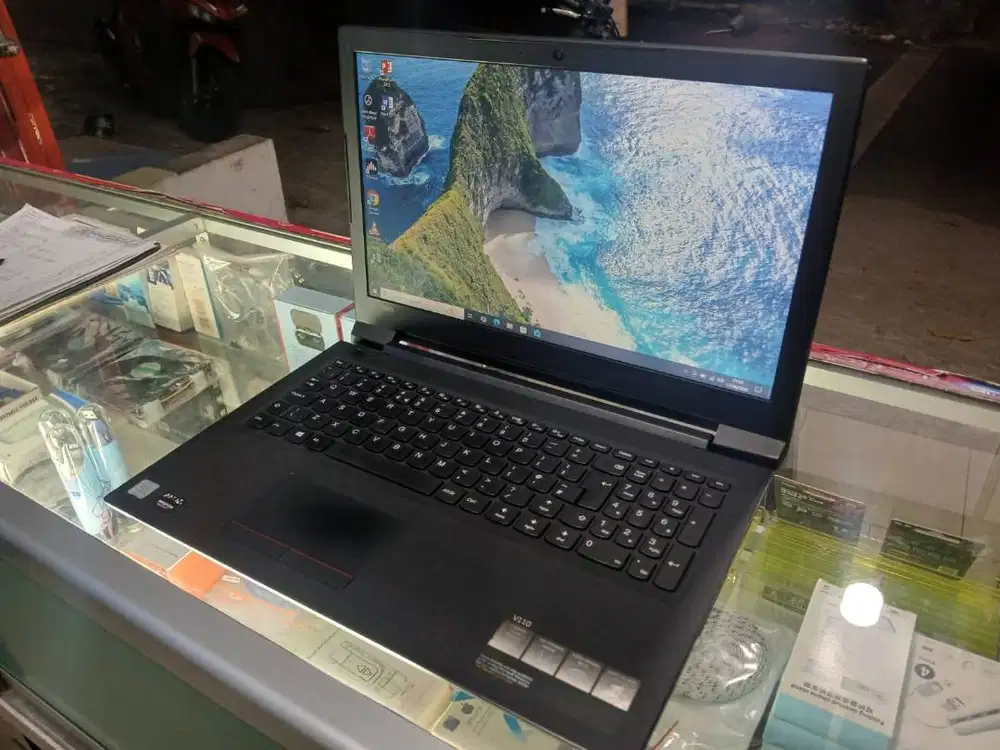 Lenovo V110-15ISK Intel Core i3