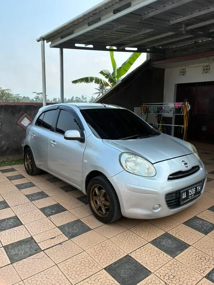 Nissan march 1.2 matic
