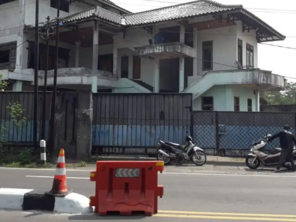 Disewakan Gudang Siap Pakai, Zona Kuning Lokasi Super Strategis Sleman,Yogyakarta Luas 4000m2