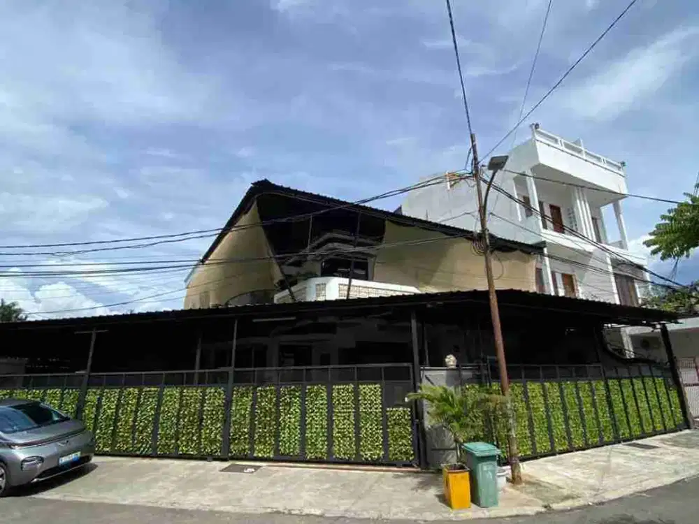 dijual rumah mewah murah 2 lantai hook Kebayoran lama Jakarta selatan