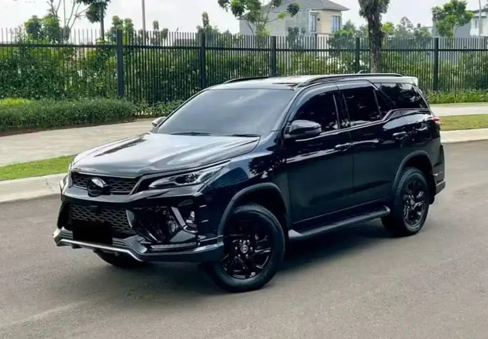 TOYOTA FORTUNER 2.8 VRZ GR TSS 4X2 A/T Aero package