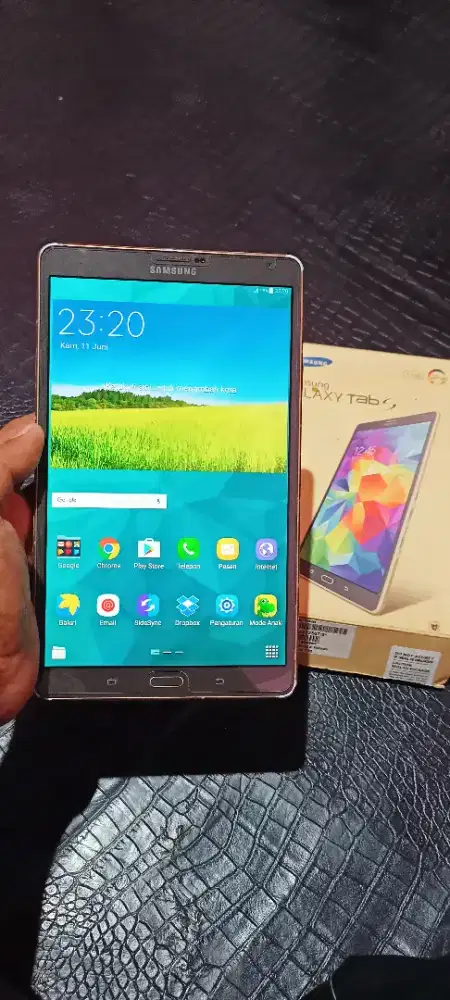Samsung Tab S 4G LTE 3/16 Layar Super Amoled jernih