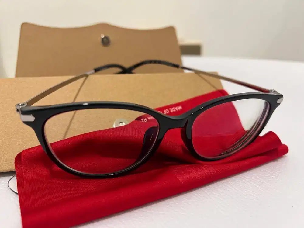 Levi's Eyeglasses Blue chromic Lens (Melawai)