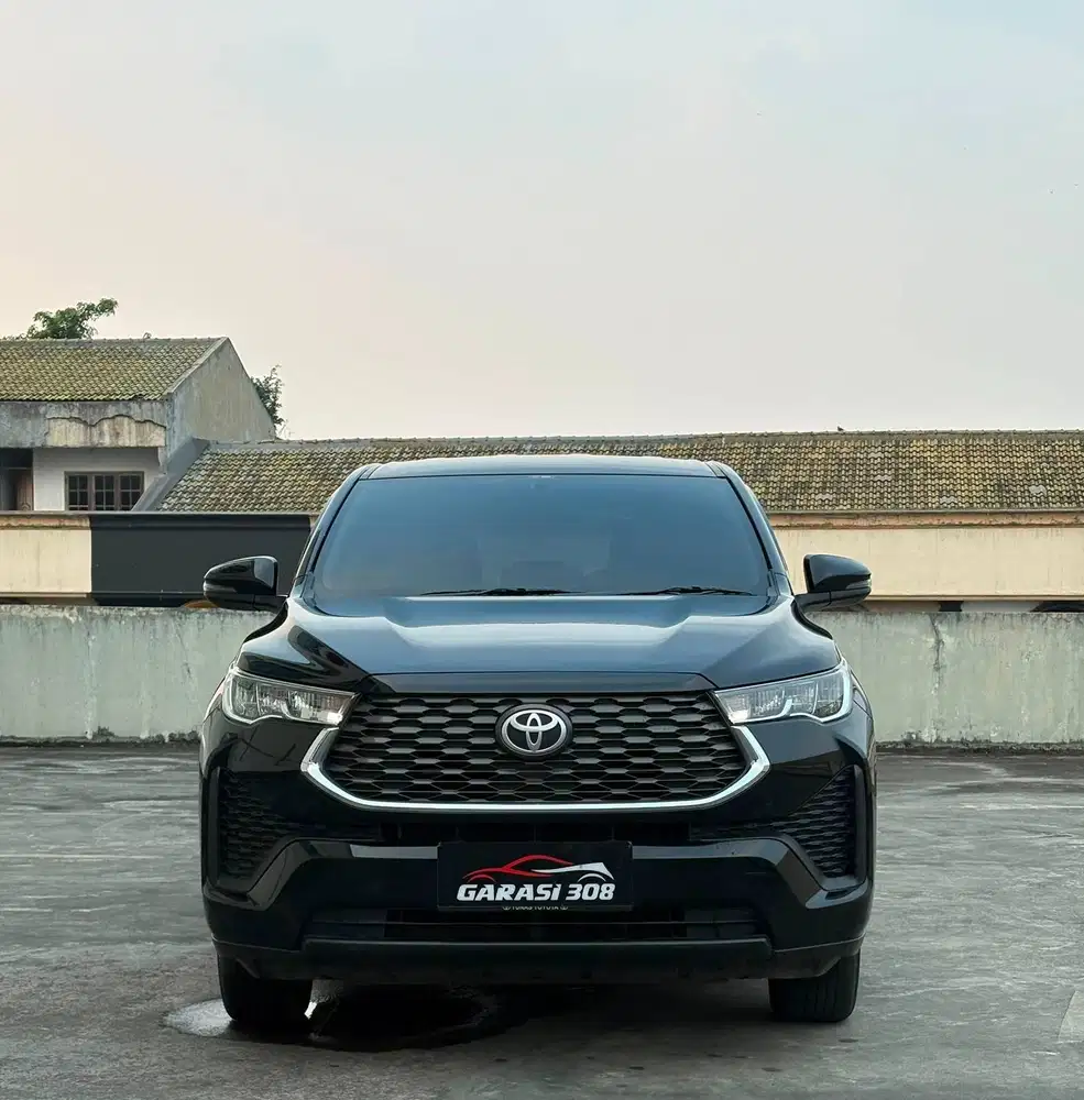 Toyota Kijang Innova Zenix V 2.0 CVT AT Bensin Non Hybrid 2024 Hitam