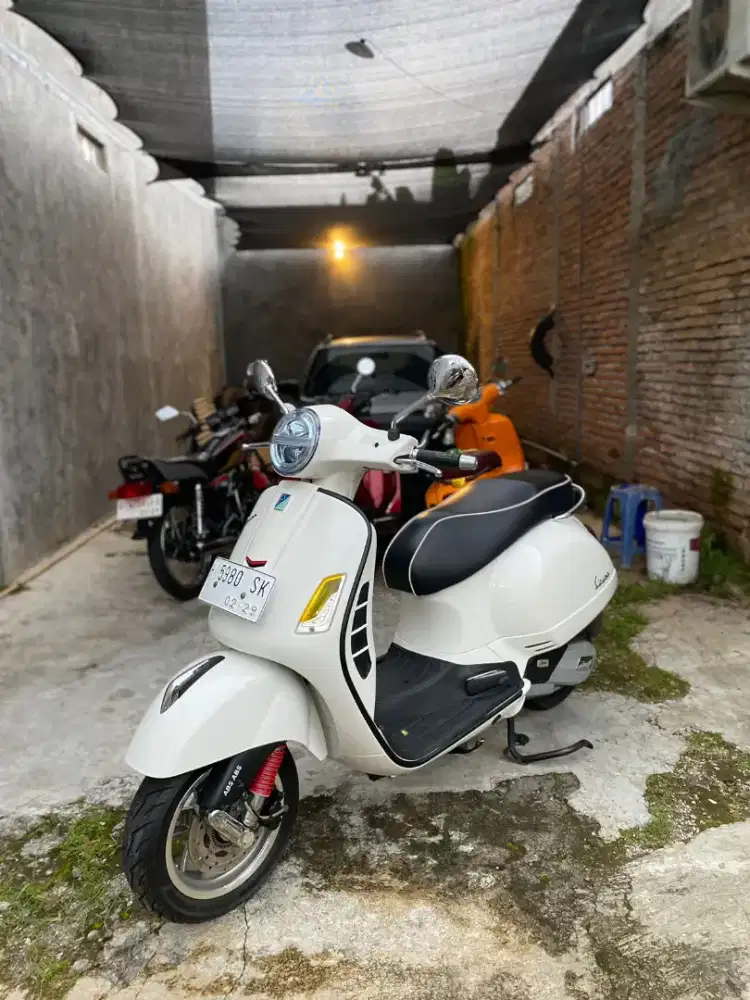 Dijual vespa gts 2019