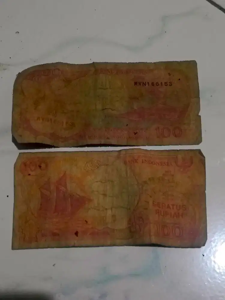 Uang kertas 100 (perahu pinisi) tahun 1992