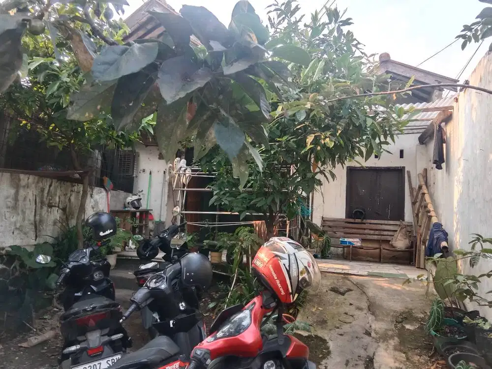 DI JUAL TANAH DA BANGUNAN LUAS 10 TUMBAK STRATEGIS