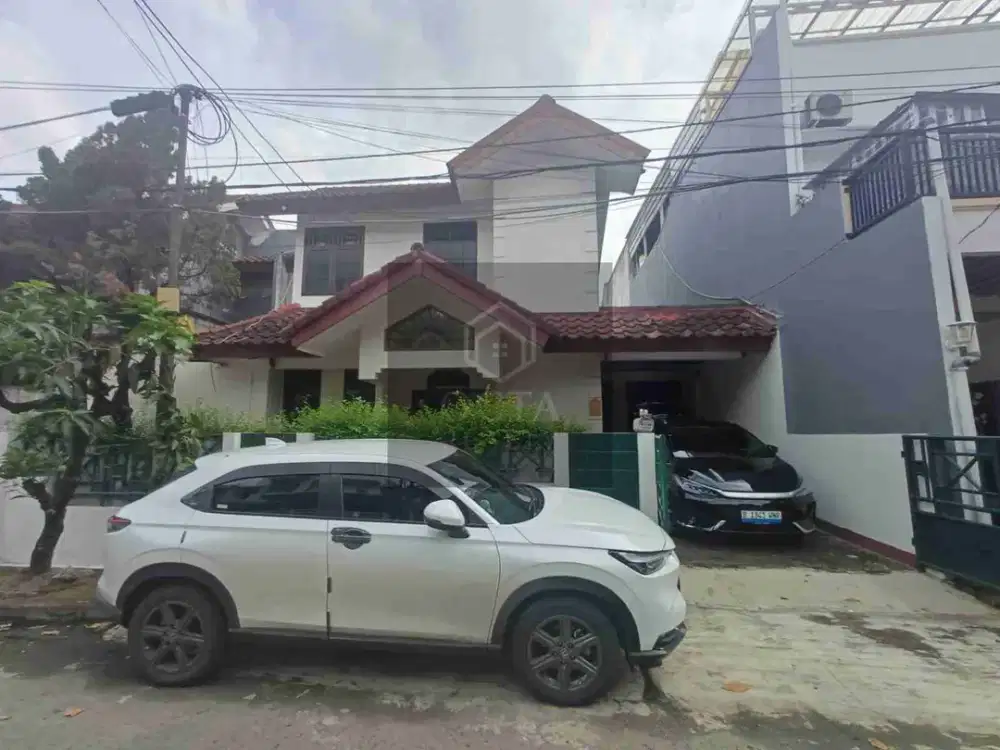 DiJual Rumah 2 Lantai Siap Huni Dan Strategis Di Pondok Bambu Jakarta Timur