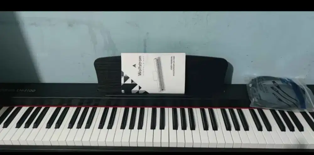 PIANO DIGITAL WOLFSTROM LH-1100