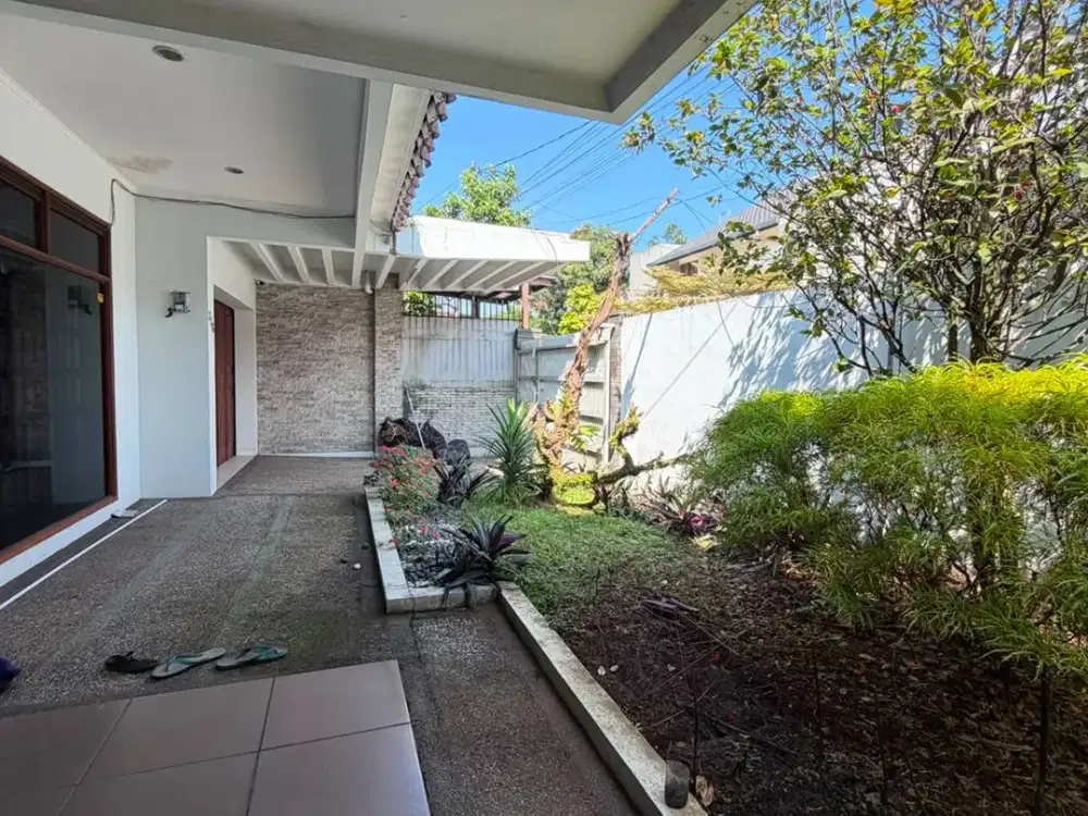 Rumah Strategis Tengah Kota di Leuwisari