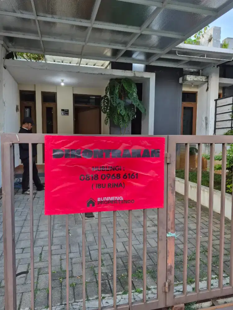 Rumah dekat Sumarecon/tegal luar