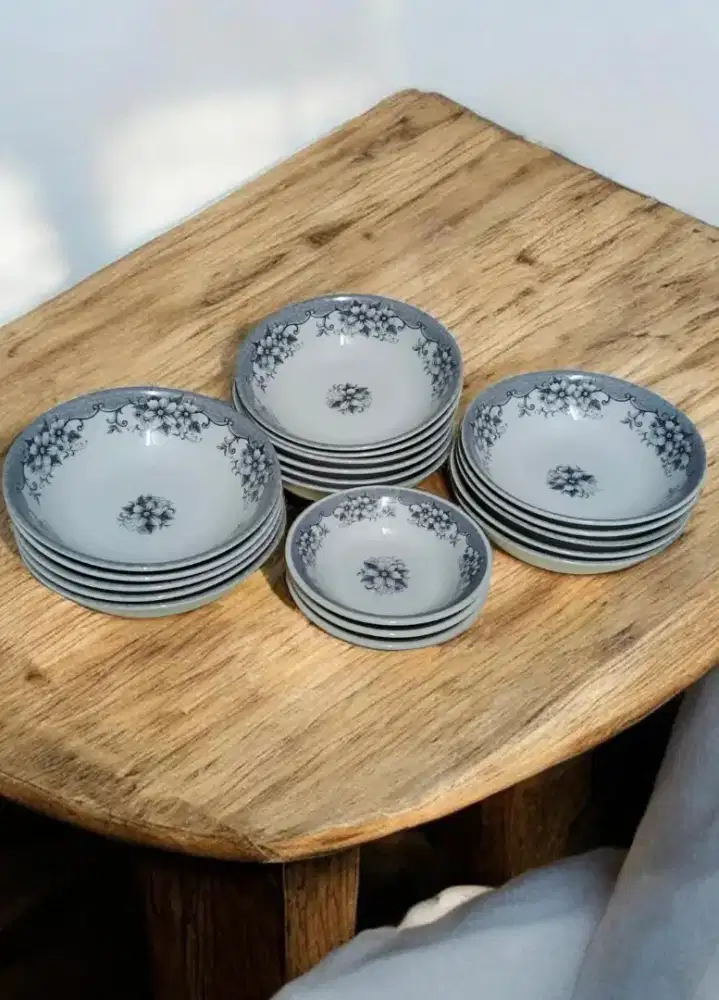 19 Mangkok Saji Keramik