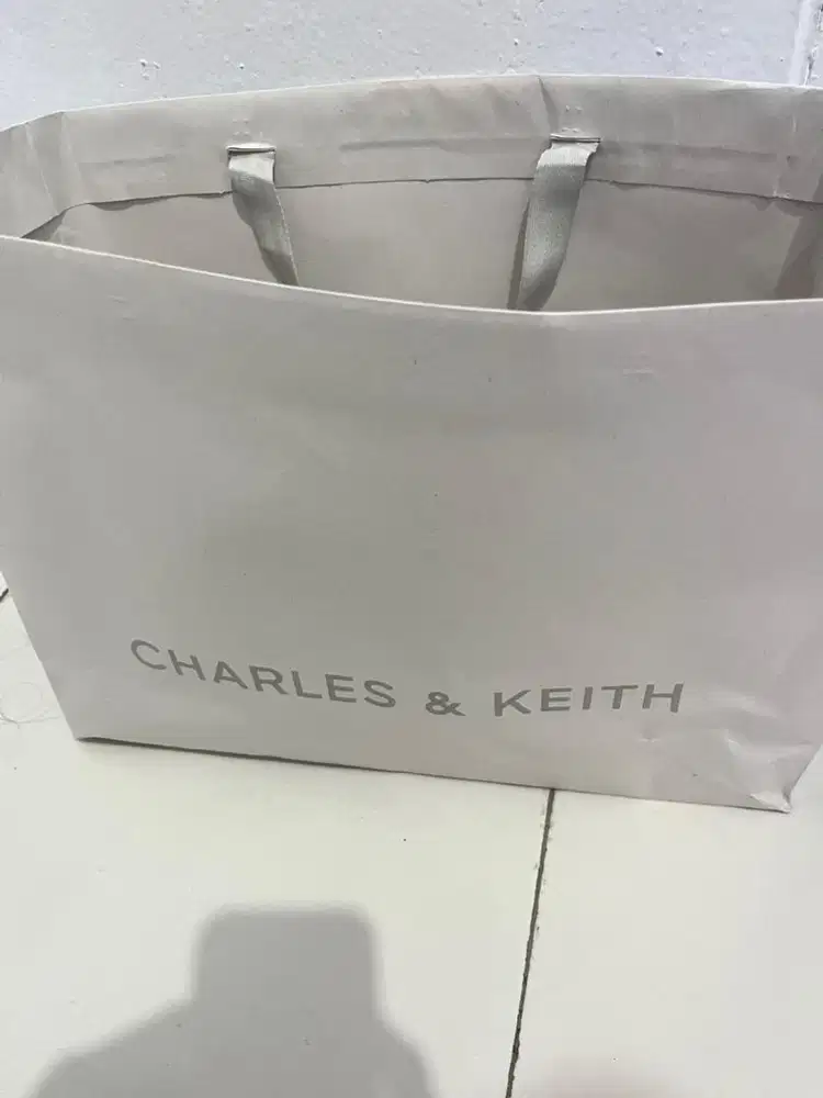 Tas Charles & Keith reales 2026