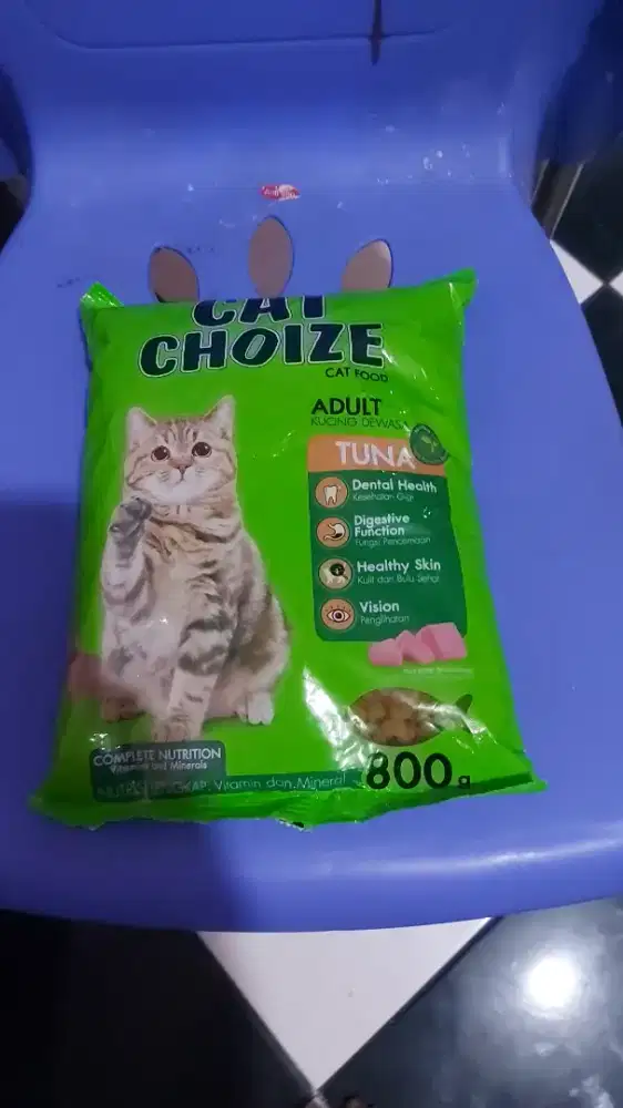 Pakan kucing cat chocei