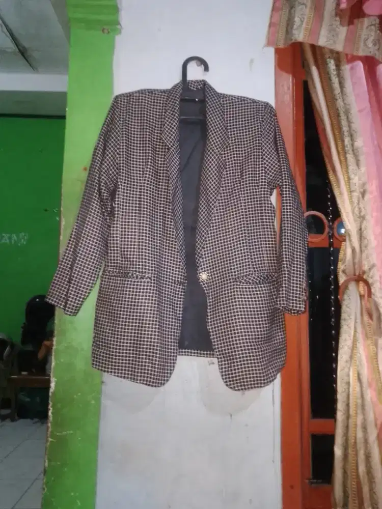 blazer atau jas