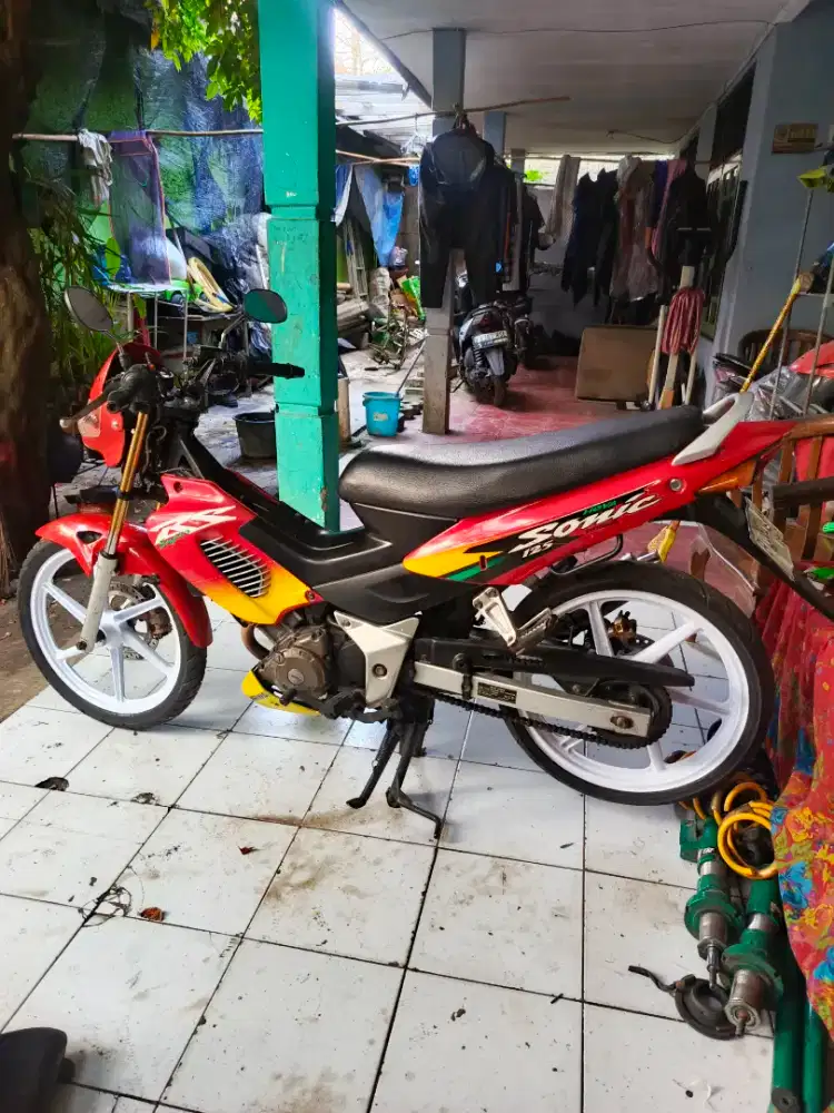 Honda sonic 125 CBU thailand 2001