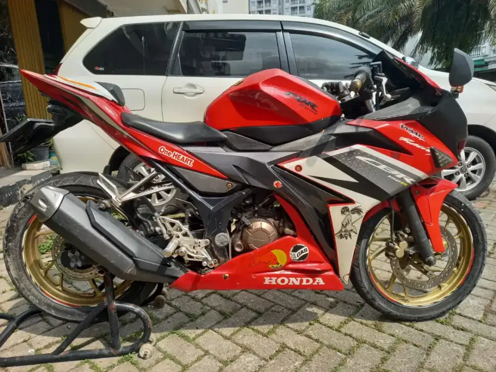 Di jual cepet CBR 150