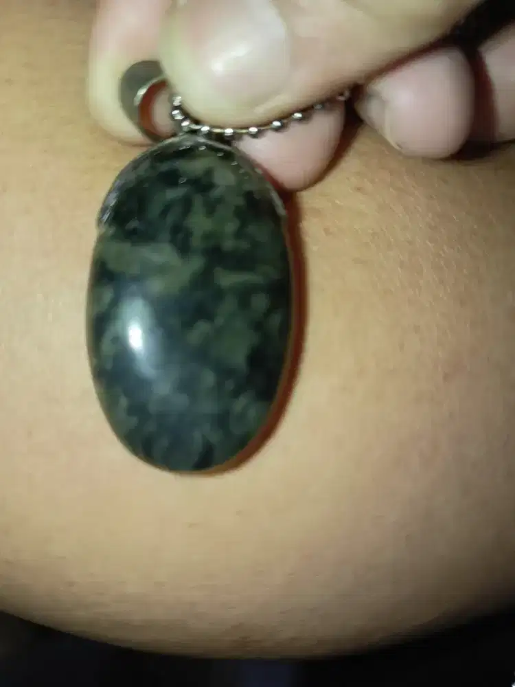 Batu blackjade liontin