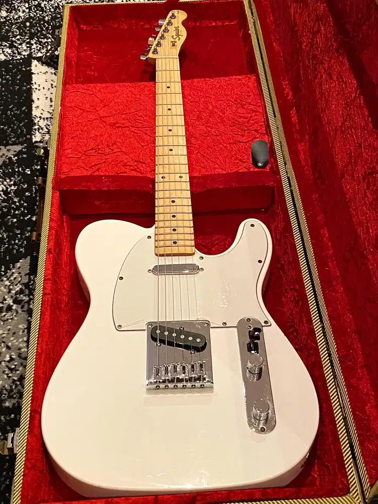 Squier Affinity Series  Telecaster Arctic White