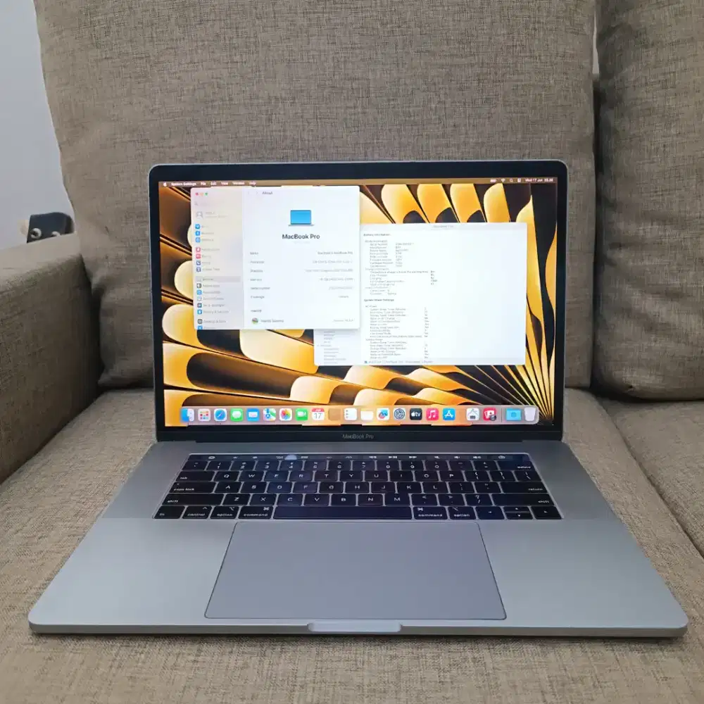 Macbook Pro 15 2018 Touchbar Core i7 Ram 16 SSD 512 Radeon 560X