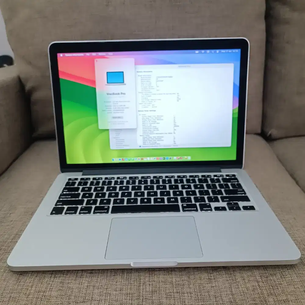 Macbook Pro 13 inch 2014 Core i5 Ram 8 SSD 256 Mulus