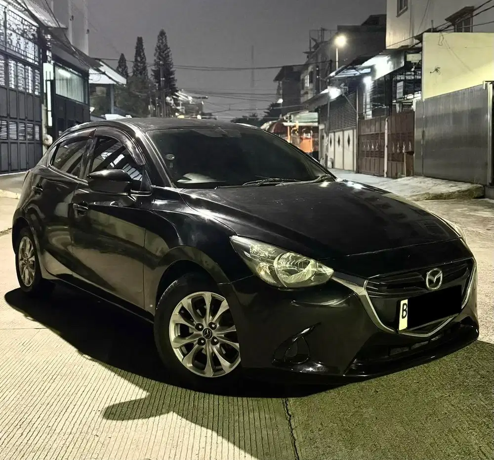 MAZDA 2 SKYACTIVE V 2014 AT HARGA CASH NETT