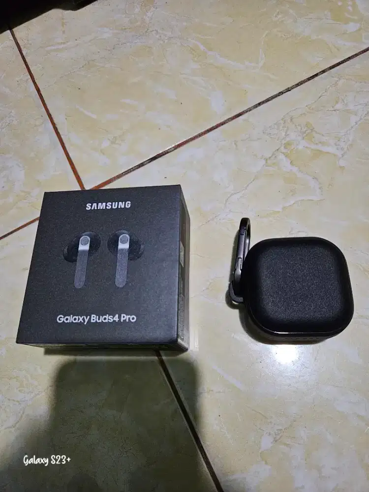 SAMSUNG GALAXY BUDS 4 PRO