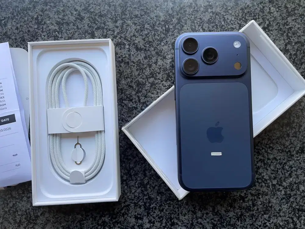 Iphone 17 Pro 256gb Resmi Tangan Pertama blue mulus baru sebulanan
