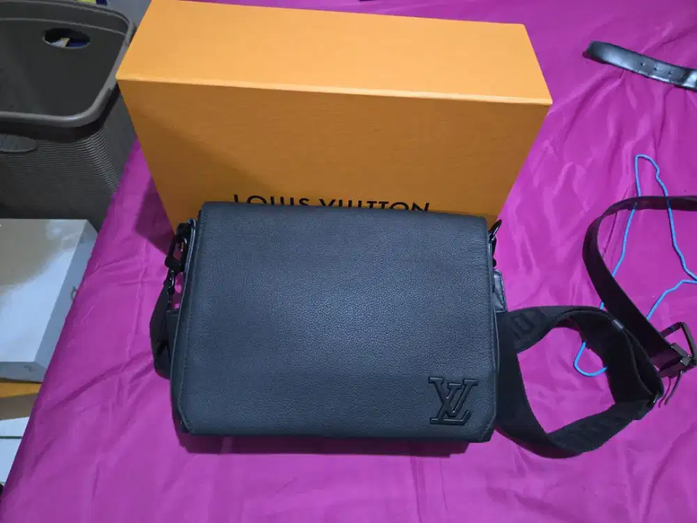 Tas Lv selempang bagus Like new colection