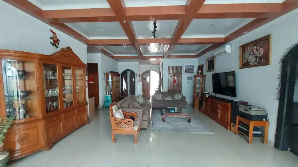 Rumah mewah luas dan nyaman