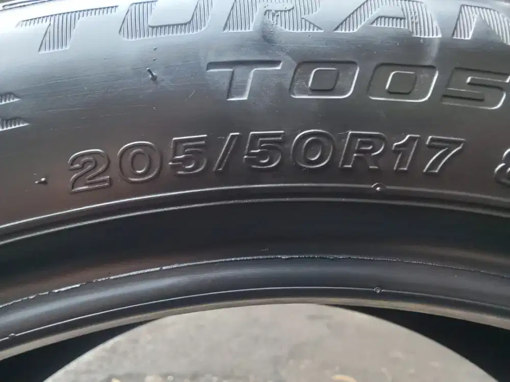 BAN 205/50 R17 BRIDGESTONE TURANZA T005A