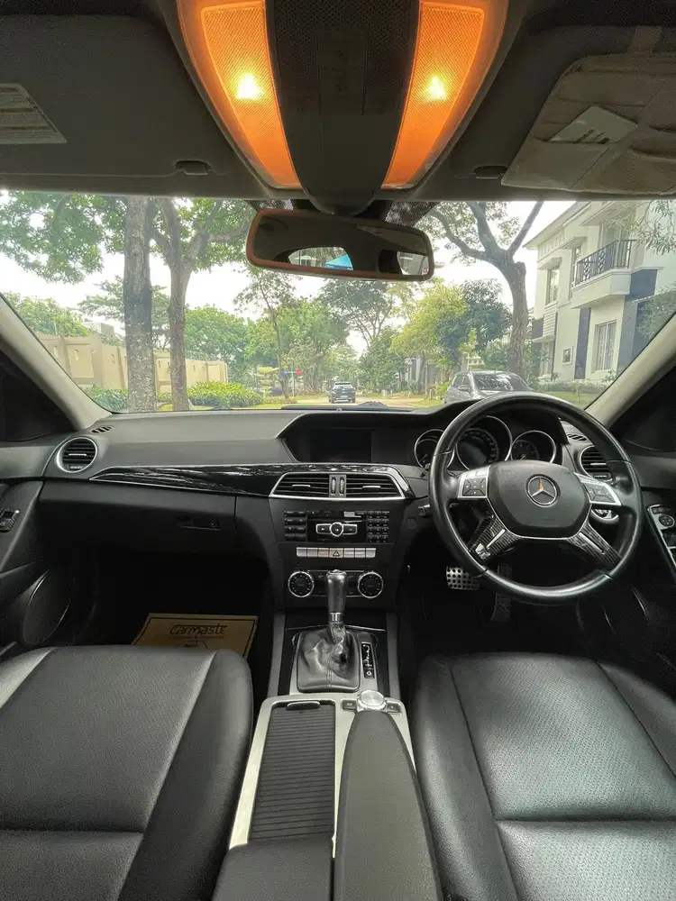 Mercedes-Benz C200 2012 Bensin