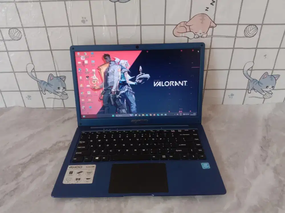 LAPTOP AXIOO Spesifikasi
Processor : celeron
Ram : 4GB
SSD:256gb