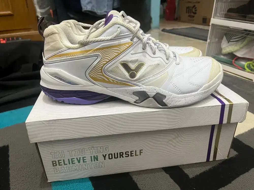 Sepatu badminton victor p9200 tty series