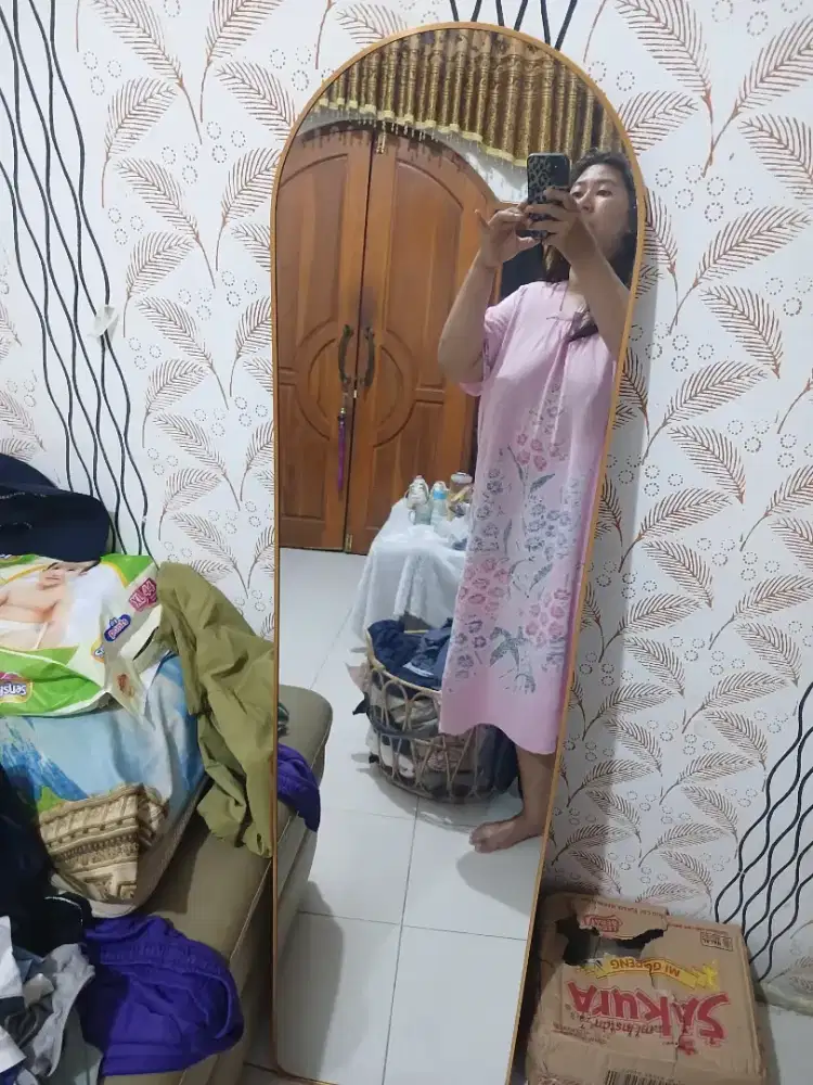 standing mirror