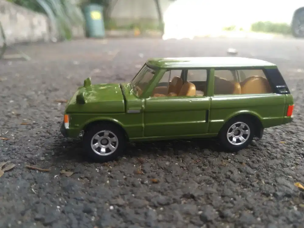 Diecast land rover classic 1975