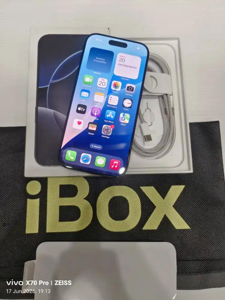 iphone 16 pro 128gb garansi resmi iBox november 2026 mulus like new