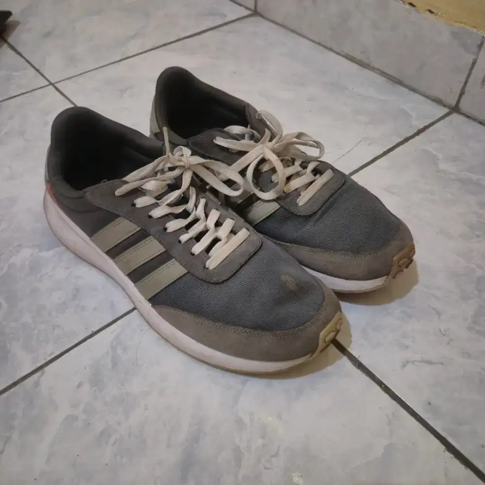 Dijual aja sepatu Adidas Run 70s ori