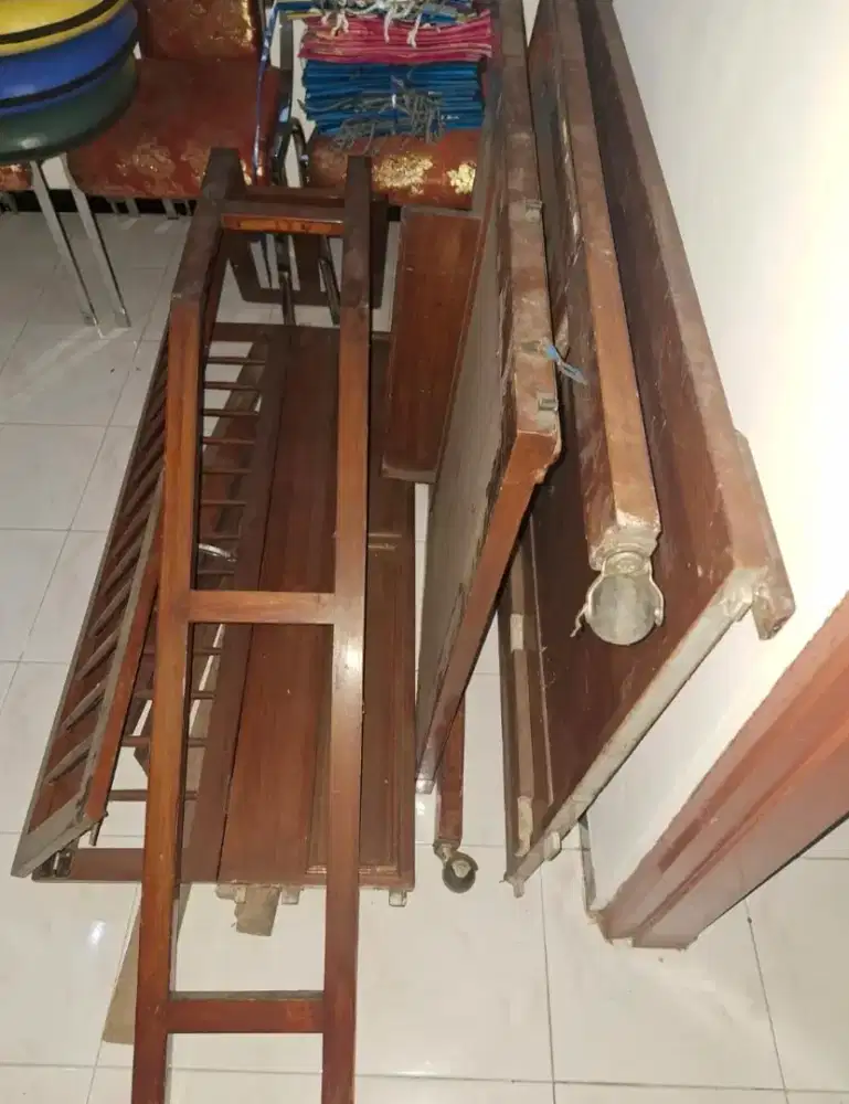 Box tempat tidur anak dan bayi jati