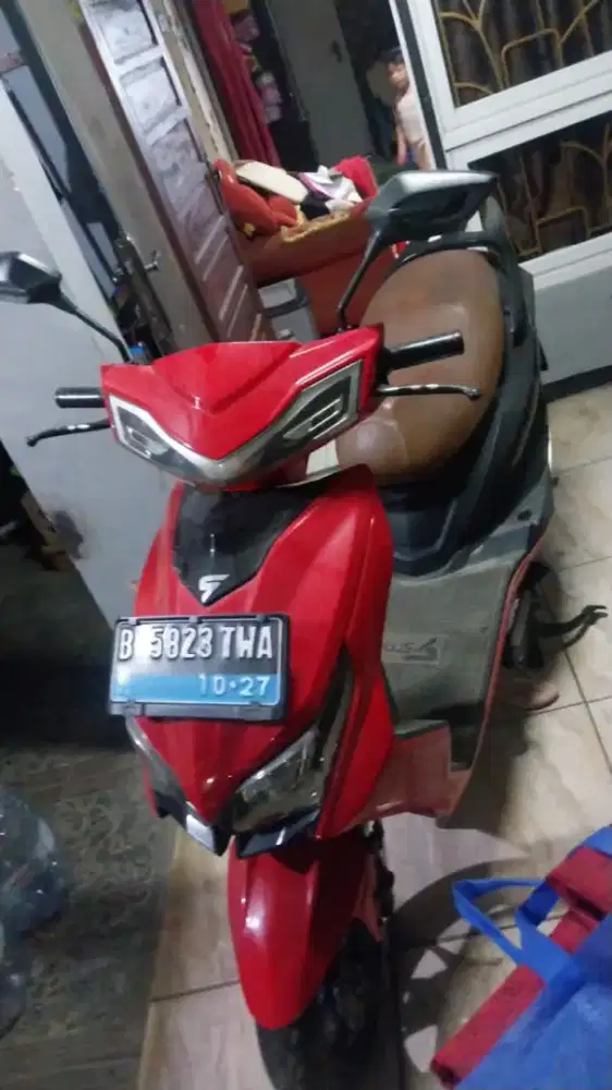 Dijual motor listrik merk Smooth Tempur th 2022 masih mulus